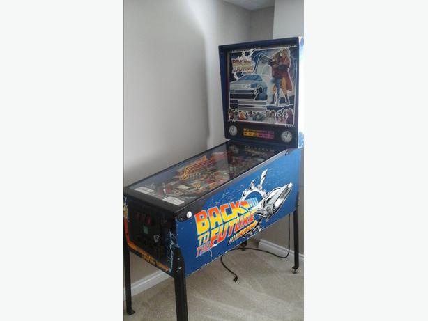 BACK TO THE FUTURE Pinball Machine Game for sale by DATA